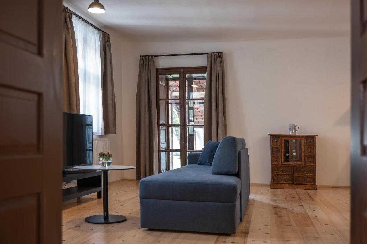 Tschardakenhof Appartements 러츠맨스버그 외부 사진